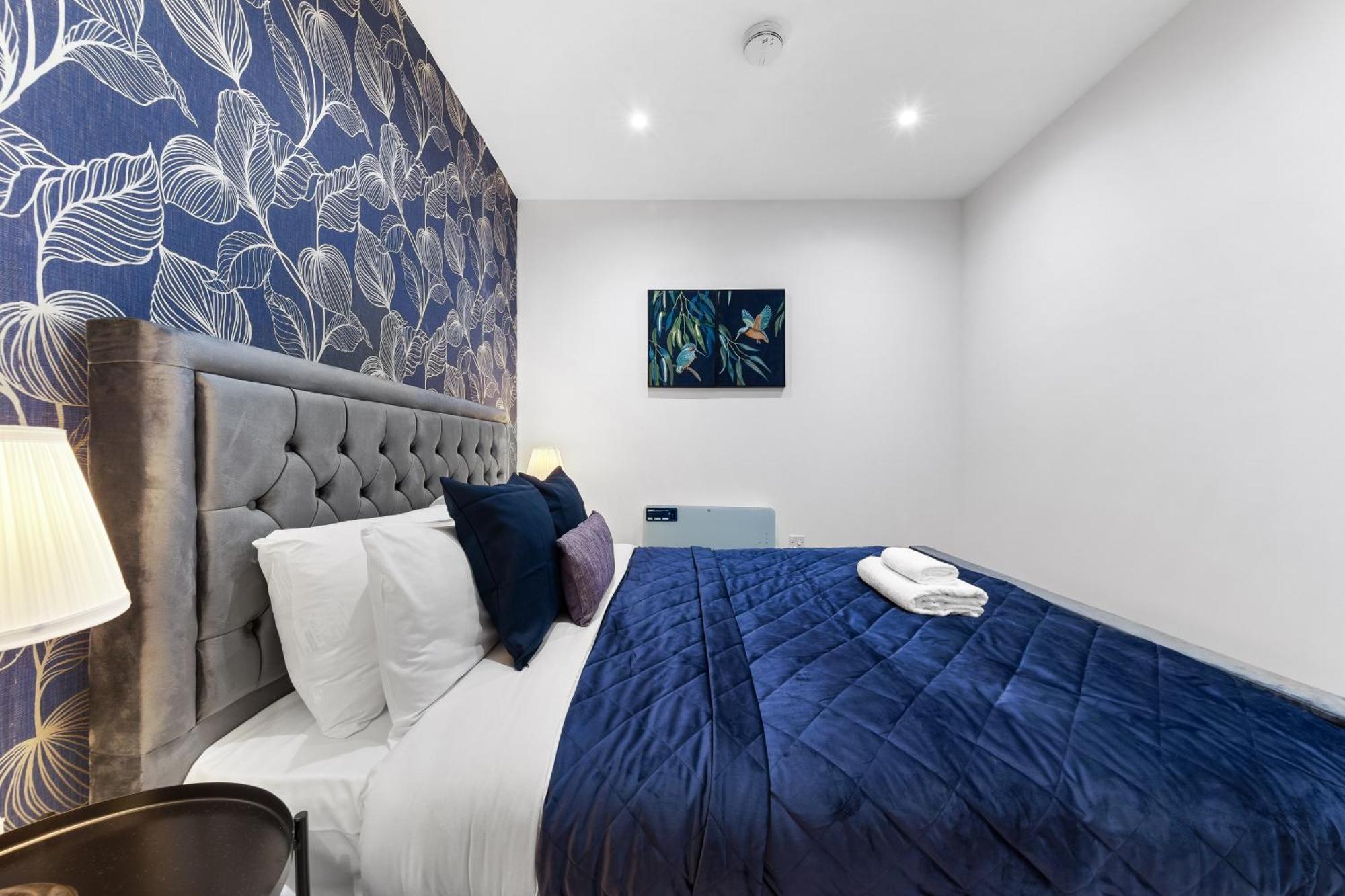 Modern One Bedroom Flat - Sleeps 5 -Near Heathrow - London Ub3 Exterior photo