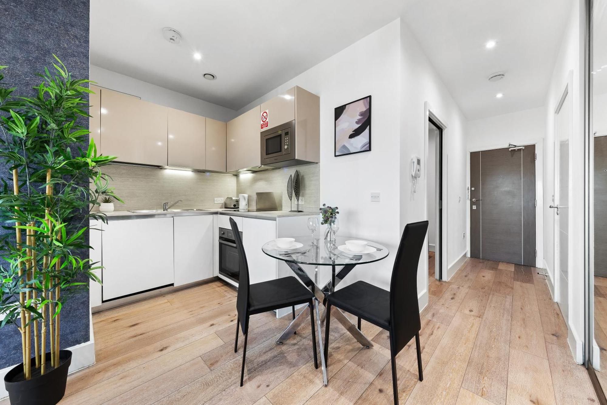 Modern One Bedroom Flat - Sleeps 5 -Near Heathrow - London Ub3 Exterior photo