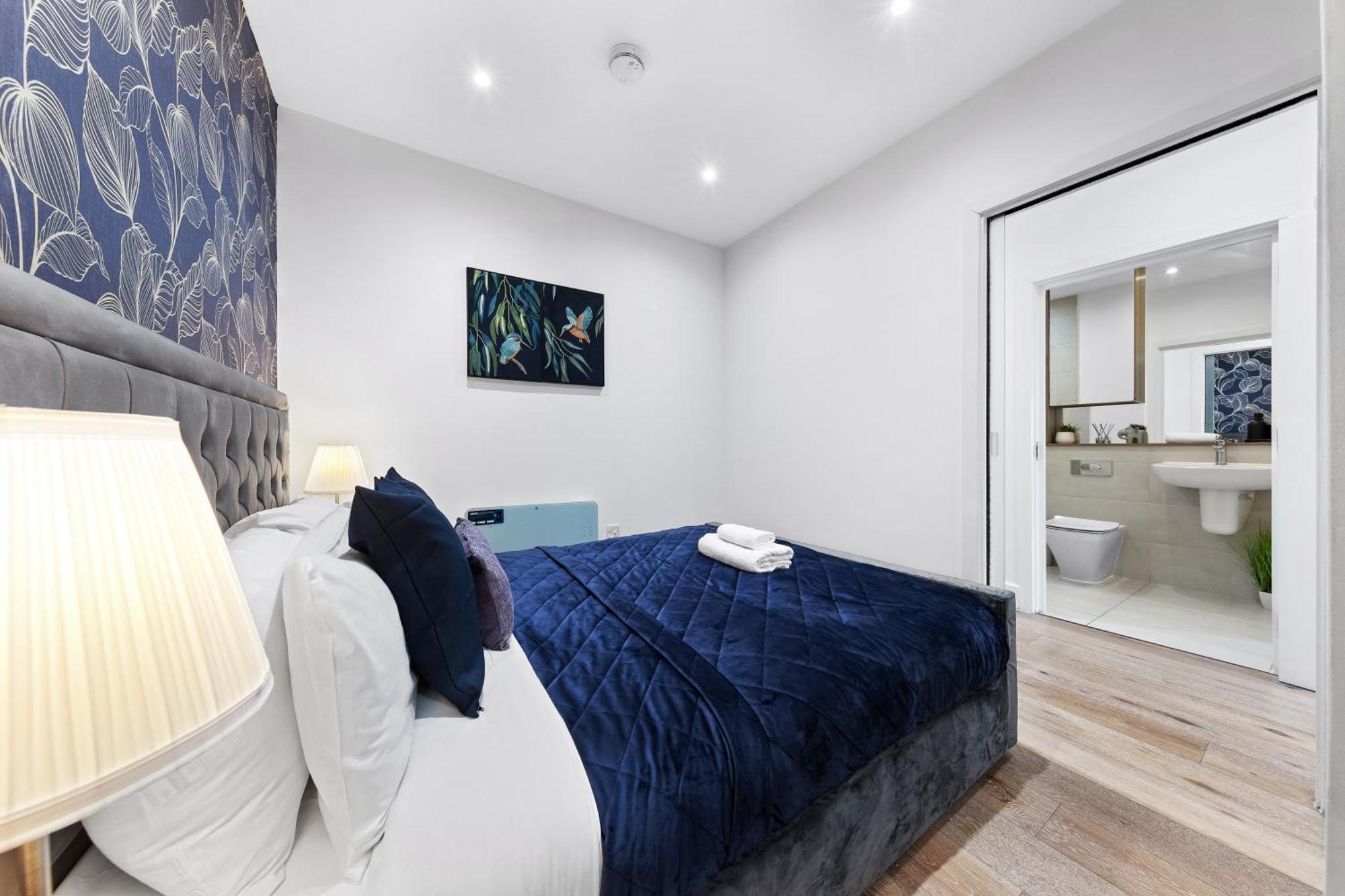 Modern One Bedroom Flat - Sleeps 5 -Near Heathrow - London Ub3 Exterior photo
